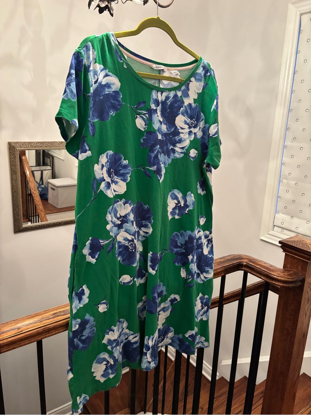 Isaac Mizrah Live Green Floral T-shirt Dress with Blue and white flower Print
